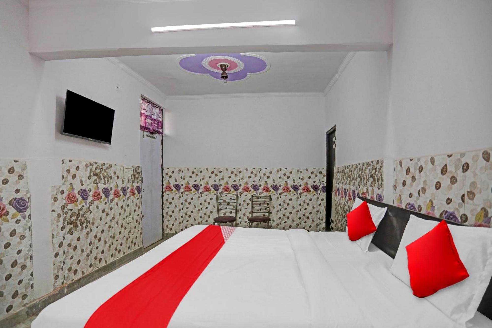 Super O Malik House Red Apple Hotel 3*