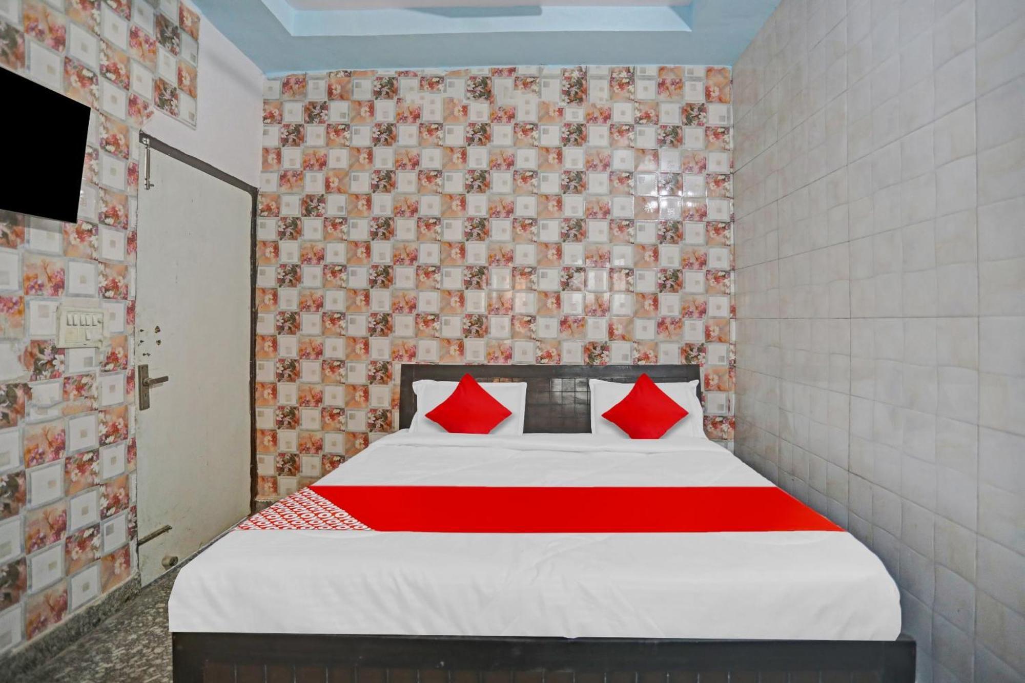 Hotel Super O Malik House Red Apple New Delhi